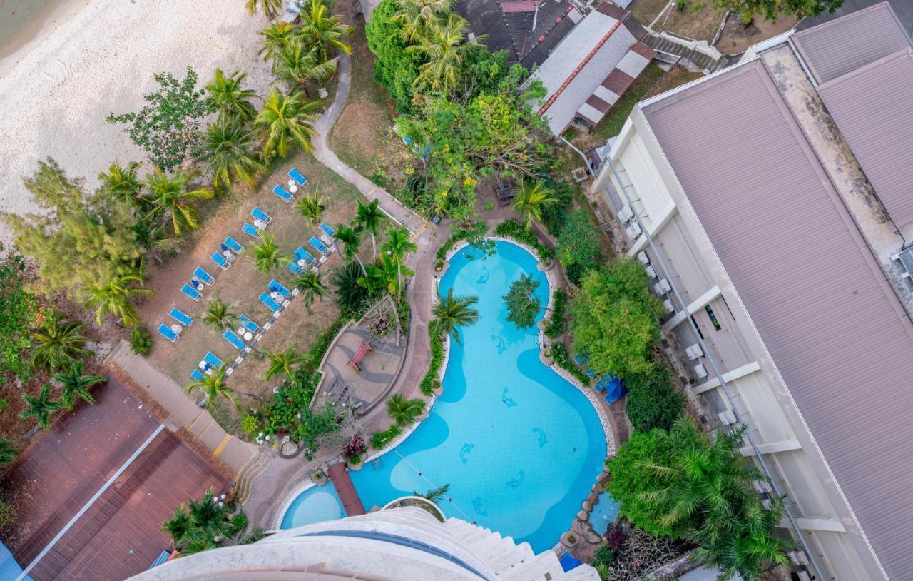 Romantic Couple Suite + Beach-Front Balcony Танджунг-Бунга Экстерьер фото